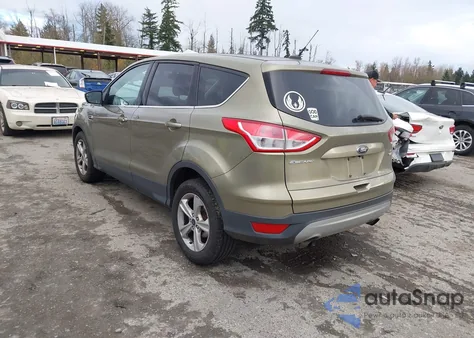 2014 Ford Escape Se z USA, uszkodzony, nr VIN 1FMCU9GX3EUB49054